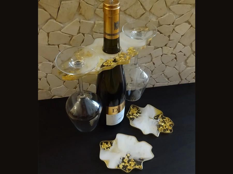 unique by felicia Mariana Herzfeld