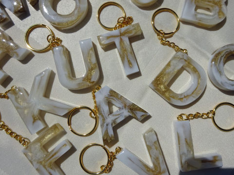 unique by felicia Mariana Herzfeld