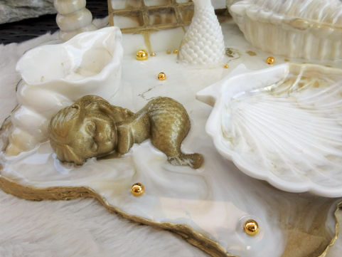 unique by felicia Mariana Herzfeld