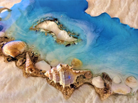 unique by felicia Mariana Herzfeld